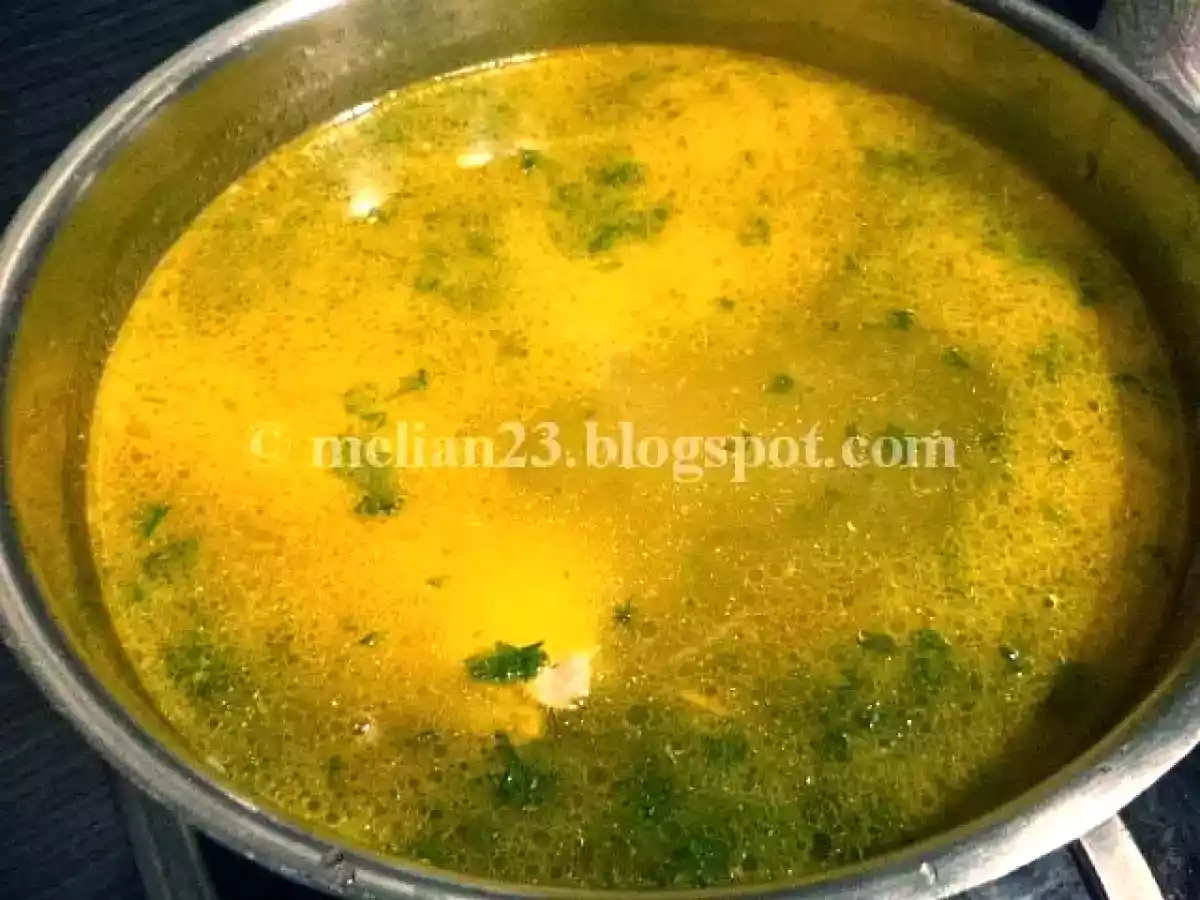 Ciorba ardeleneasca cu pui - poza 3