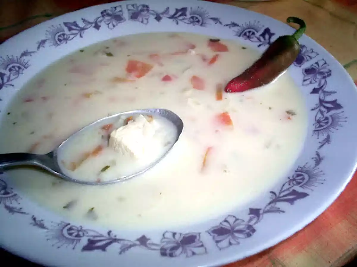 Ciorba ardeleneasca cu usturoi (aita)