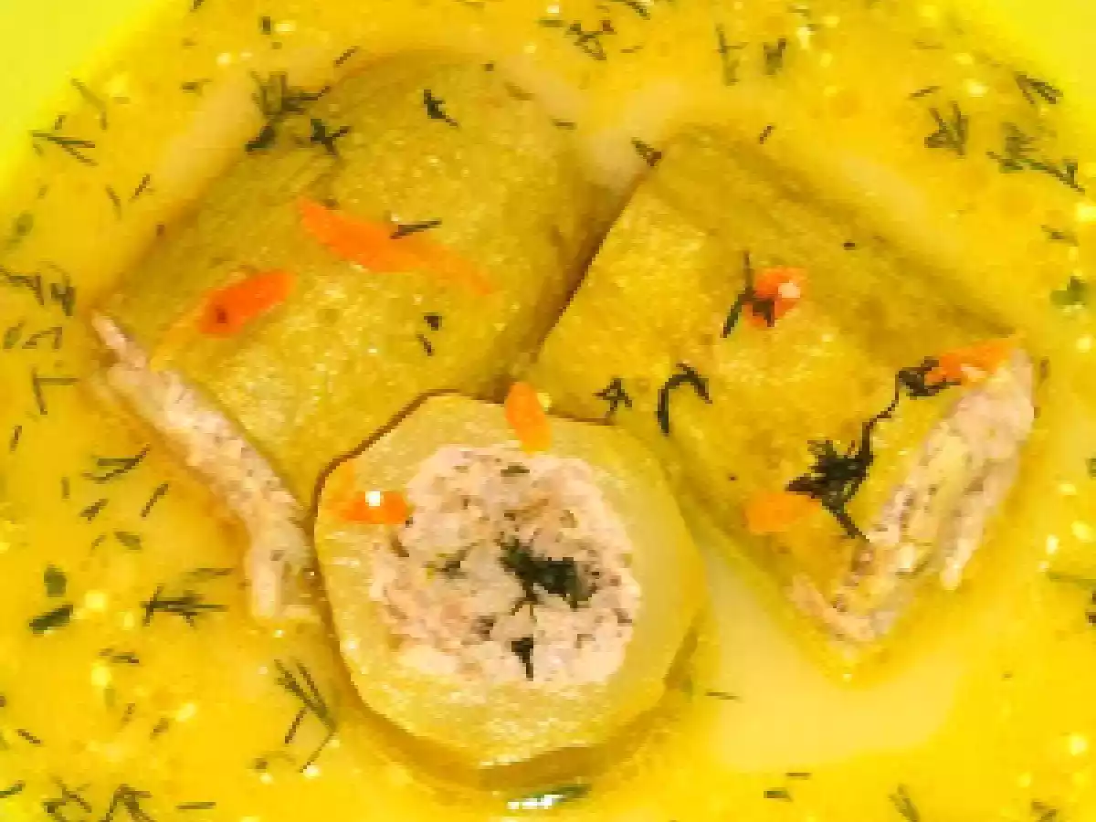 Ciorba cu dovlecei umpluti