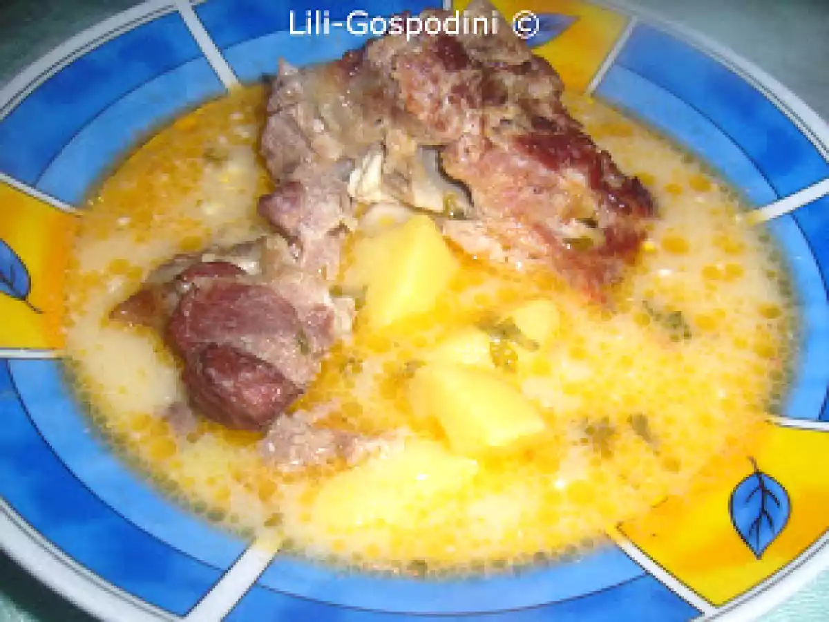 Ciorba de cartofi cu afumatura