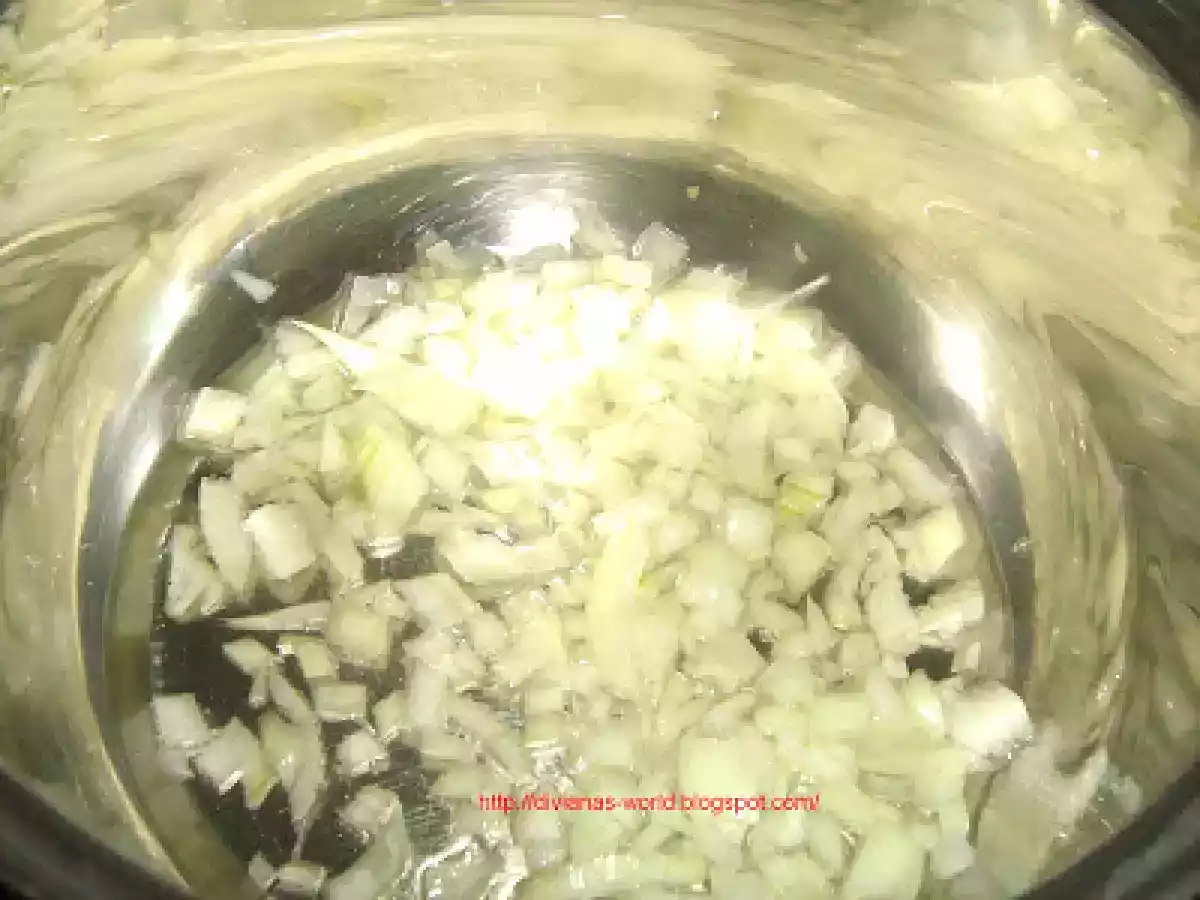 CIORBA DE CARTOFI CU CARNE DE PORC - poza 2