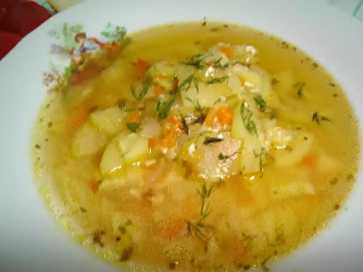 Ciorba de dovlecei cu iaurt