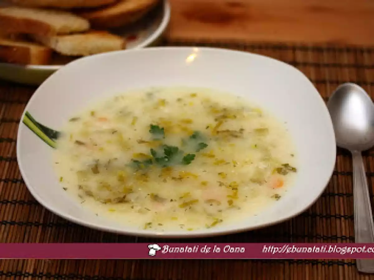 Ciorba de dovlecei cu iaurt