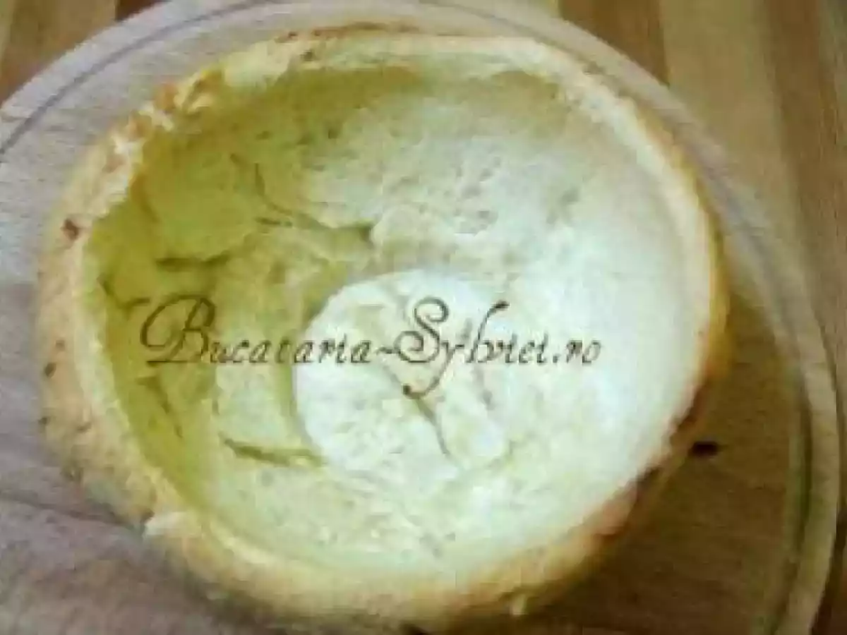 Ciorba de fasole boabe cu ciolan in paine - poza 3