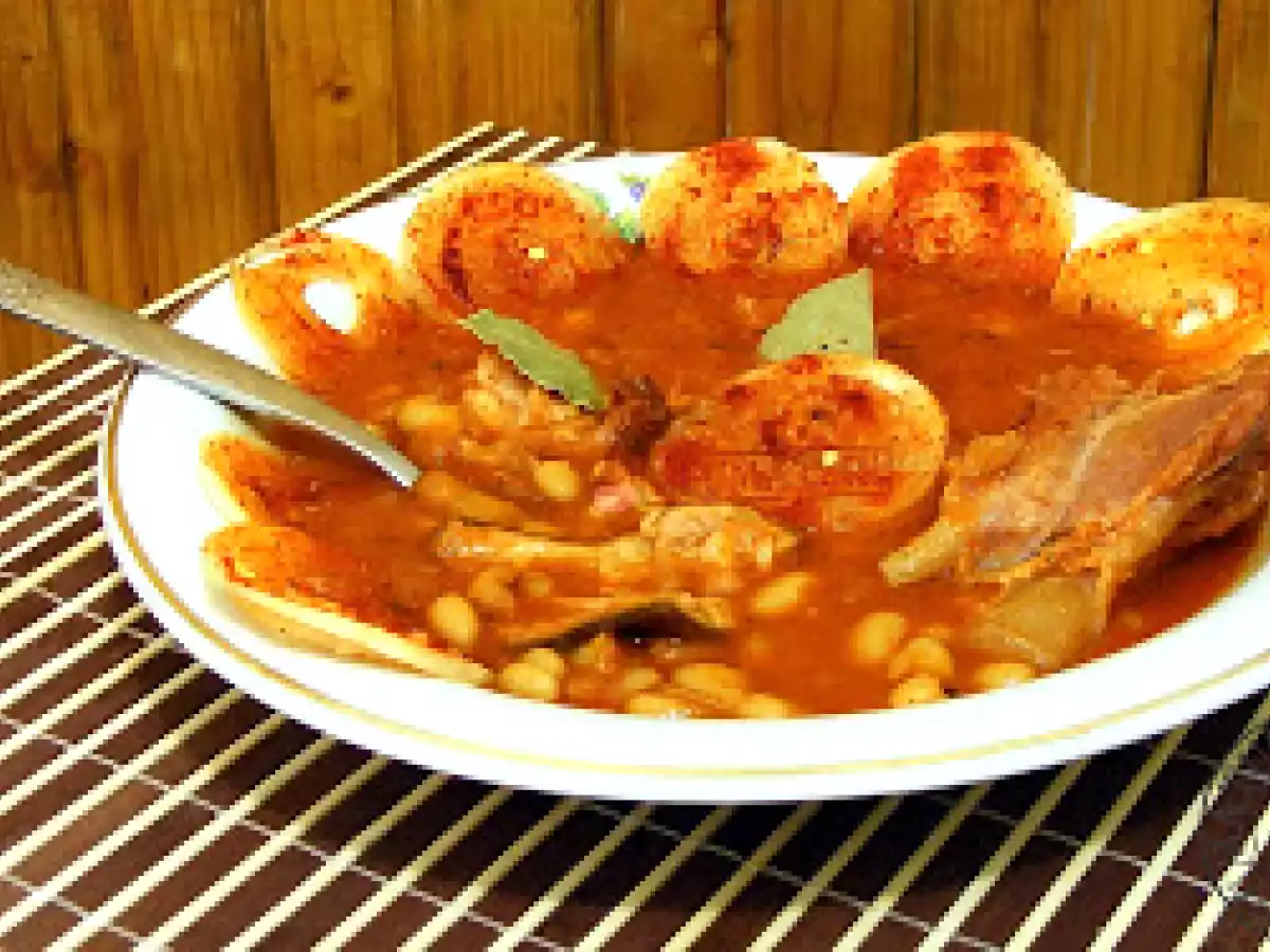 Ciorba de fasole cu ciolan afumat