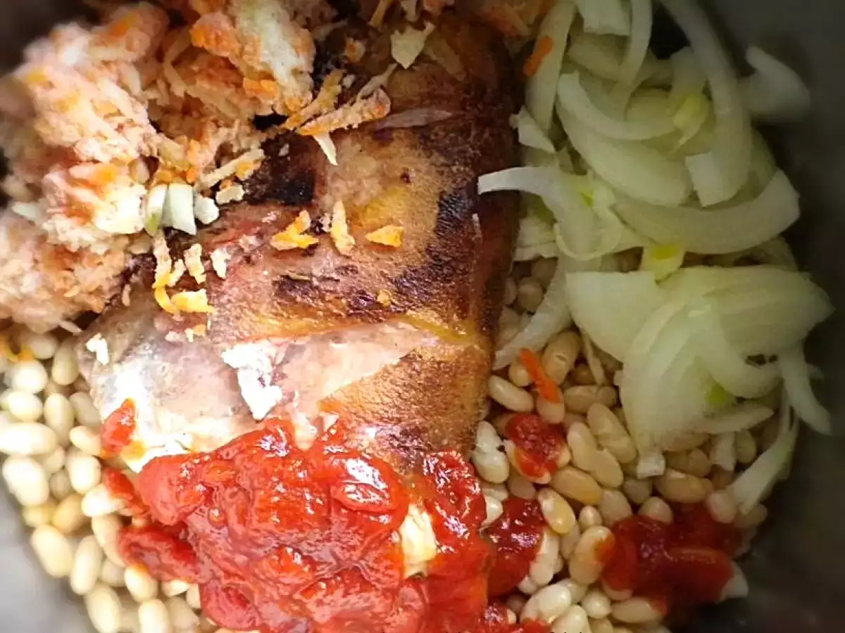 Ciorba de fasole cu salata de ceapa rosie - poza 4