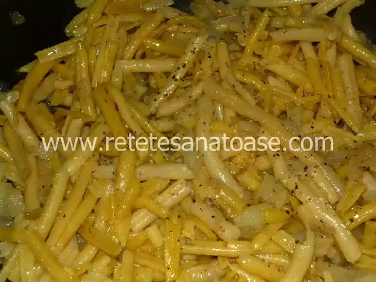 Ciorba de fasole pastai cu lapte batut - poza 3