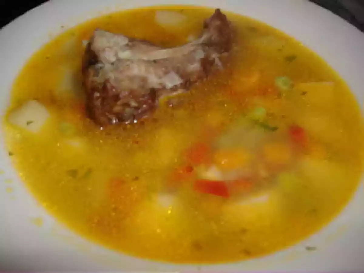 Ciorba de legume cu afumatura