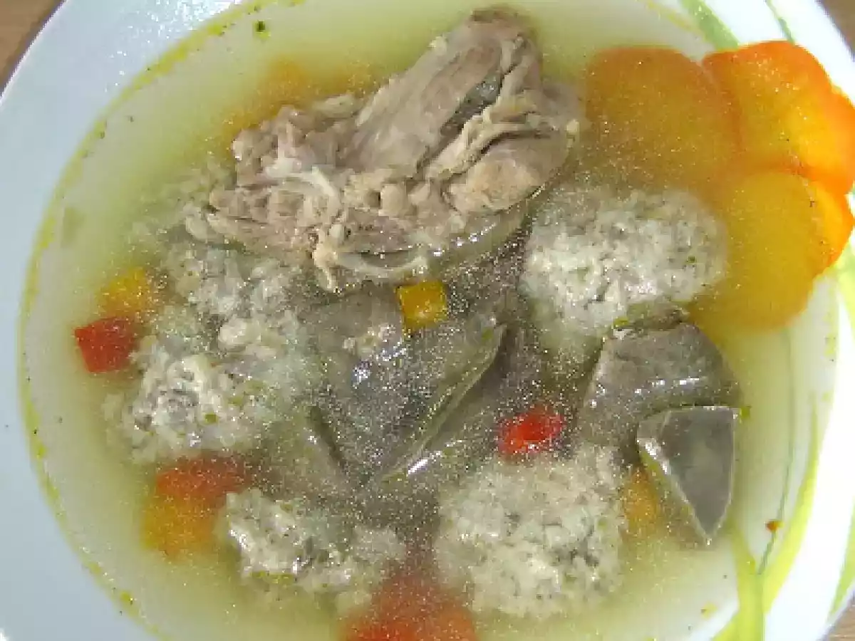 Ciorba de miel cu galuste din ficat