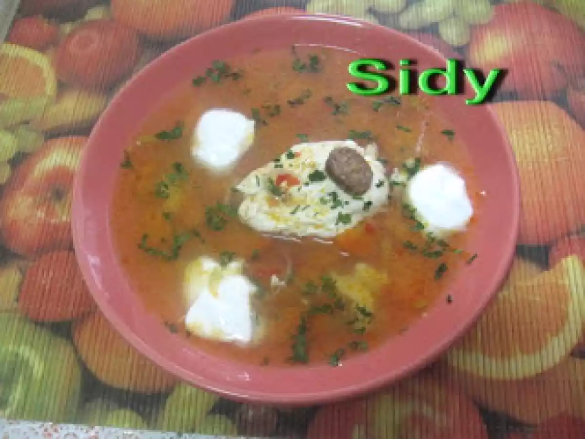 Ciorba de oua cu carnati si zeama de varza murata - poza 2