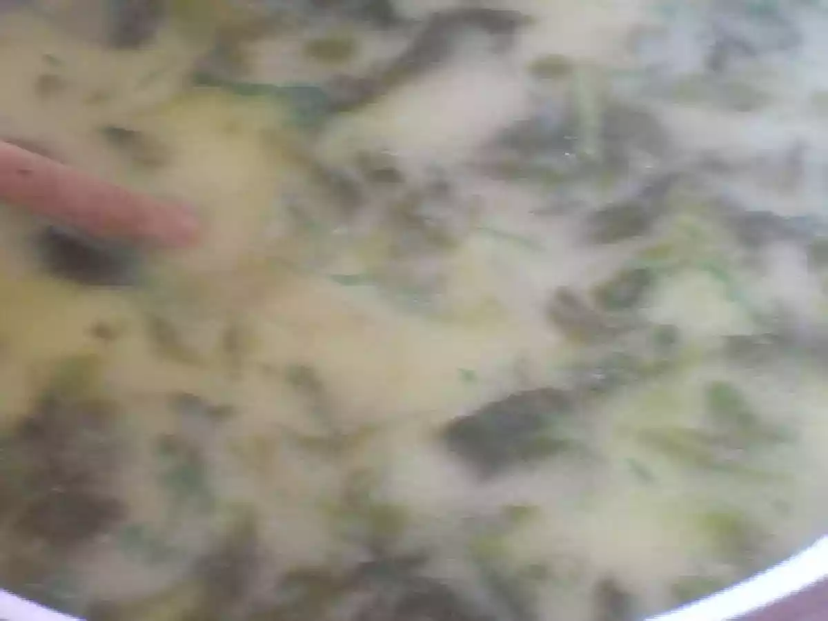 Ciorba de salata cu leustean, absolut senzationala! - poza 2