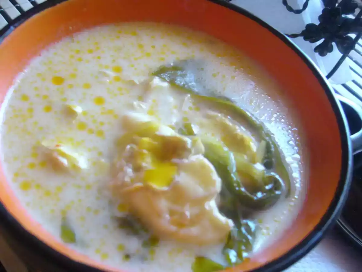 Ciorba de salata cu oua - poza 2