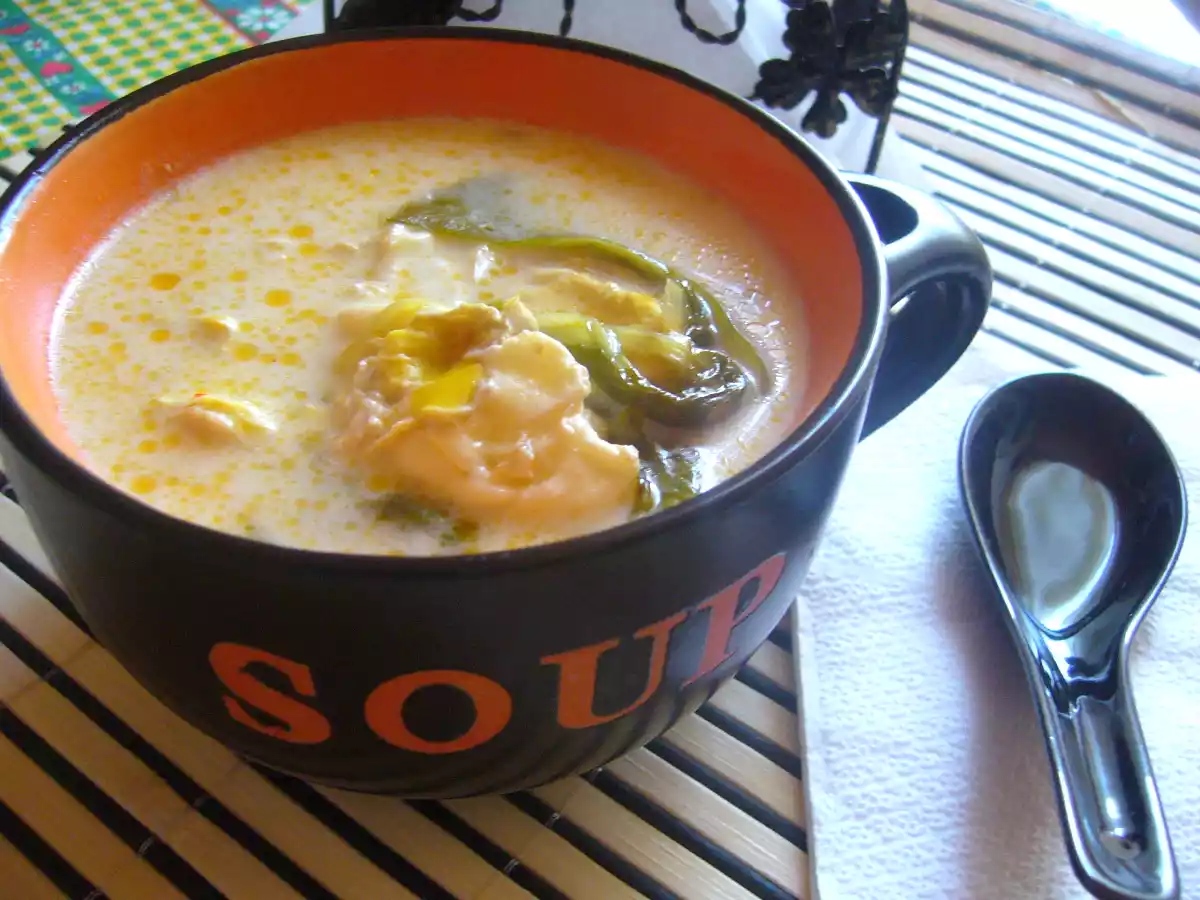 Ciorba de salata cu oua - poza 3