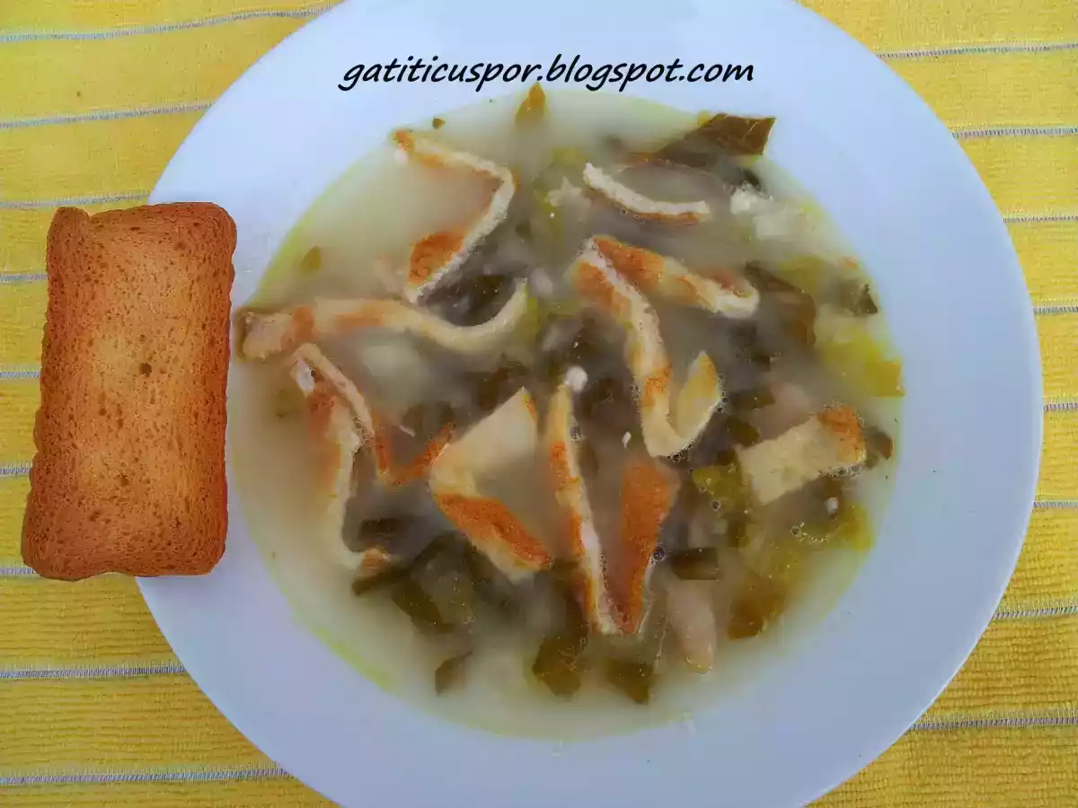 Ciorba De Salata Verde Cu Bacon Si Omleta - poza 2