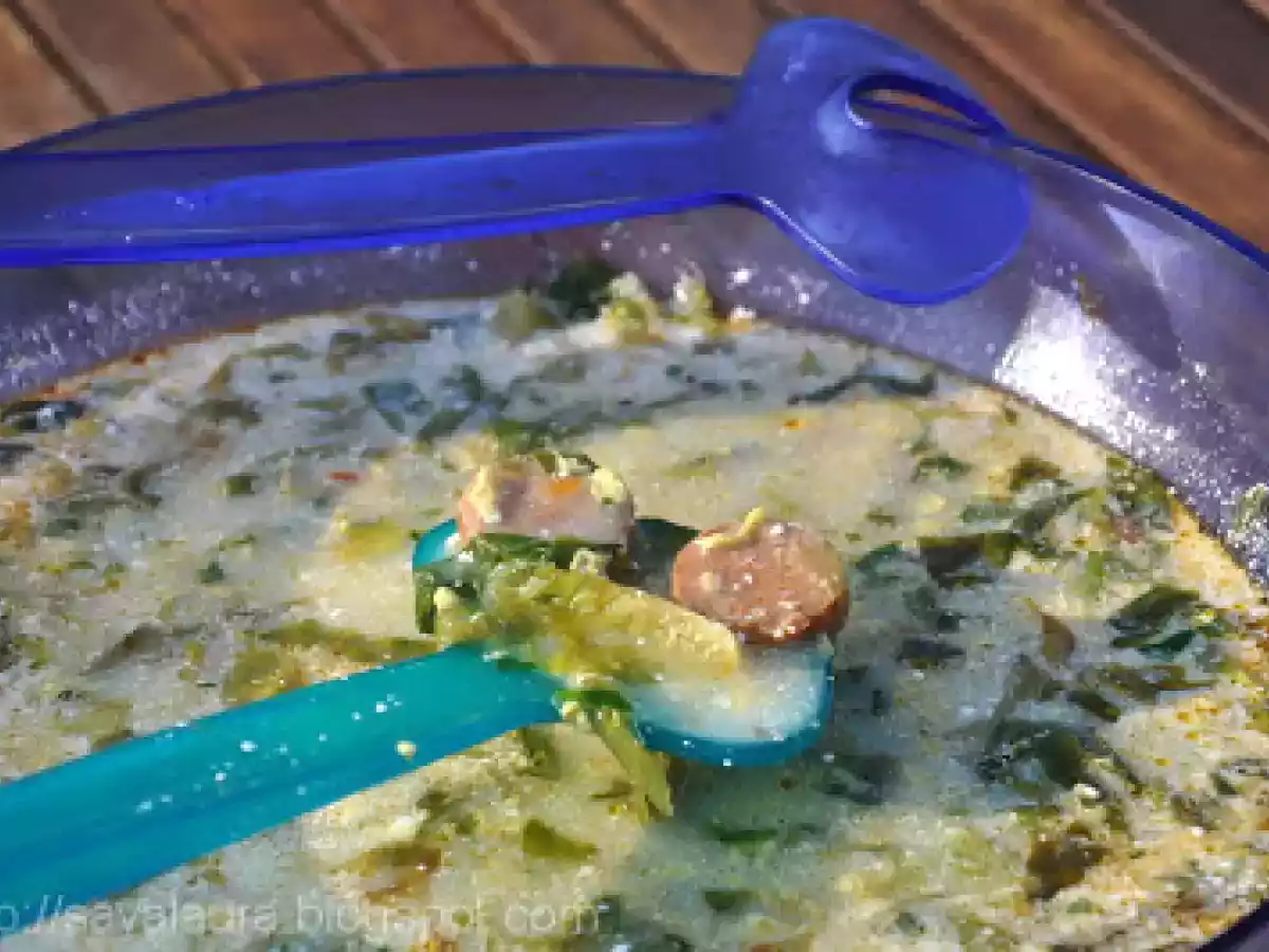 Ciorba de salata verde cu carnati - poza 2