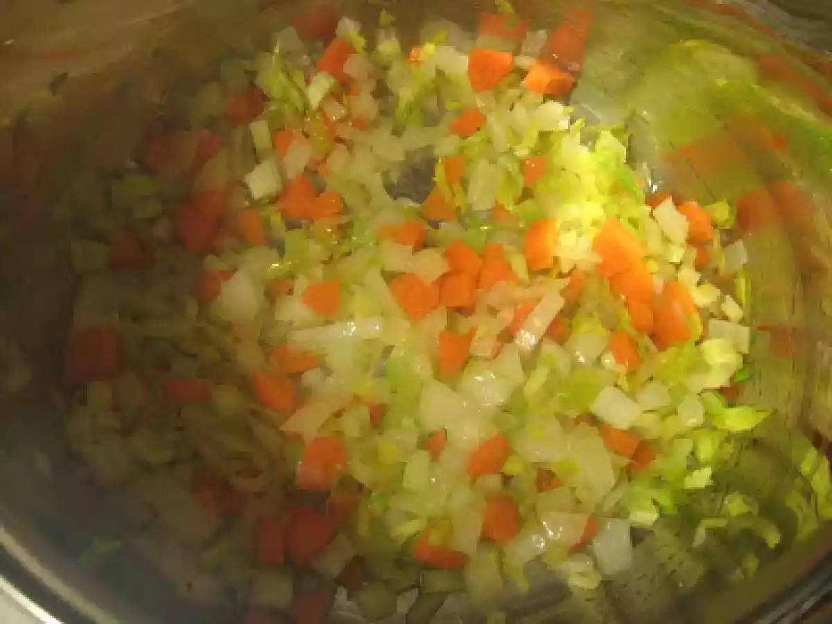 Ciorba romaneasca de pui - poza 3