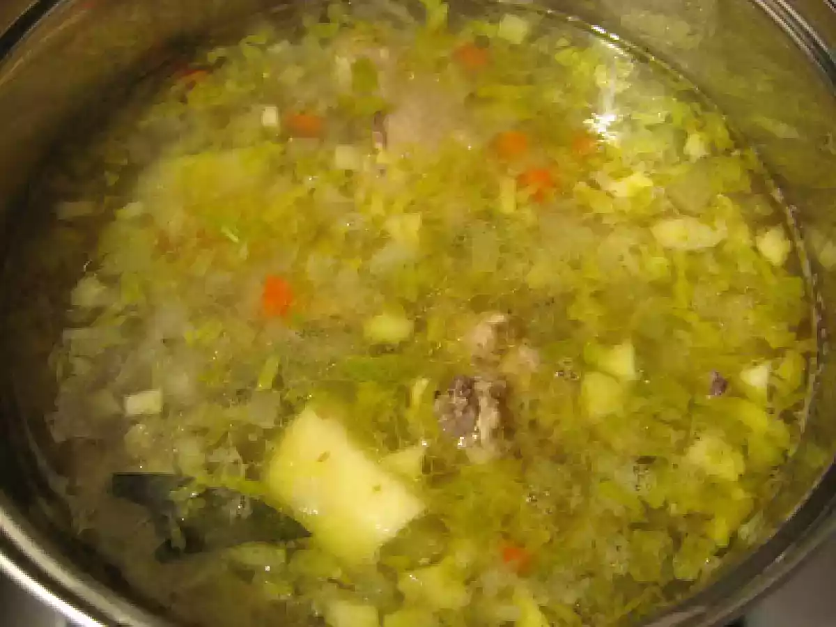 Ciorba romaneasca de pui - poza 4