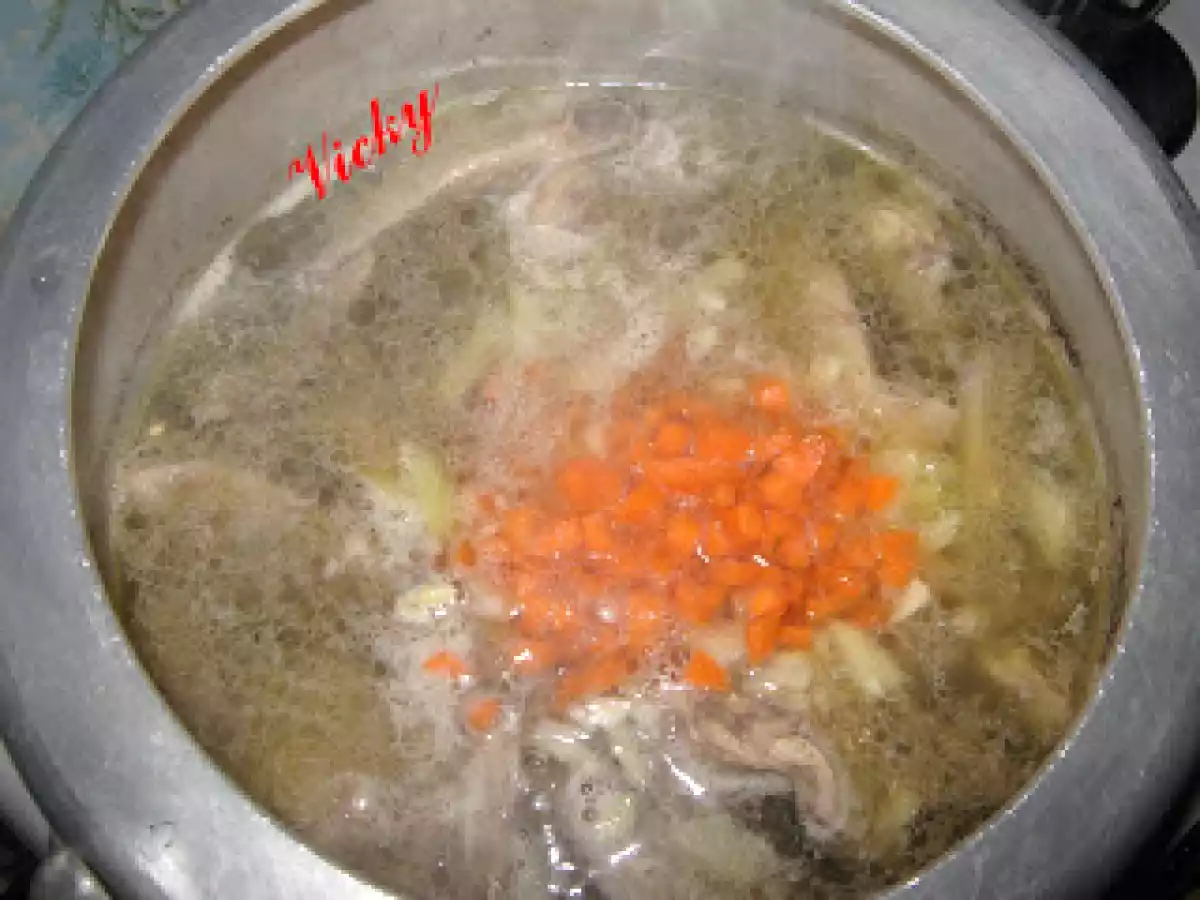 Ciorba taraneasca de pui - poza 12