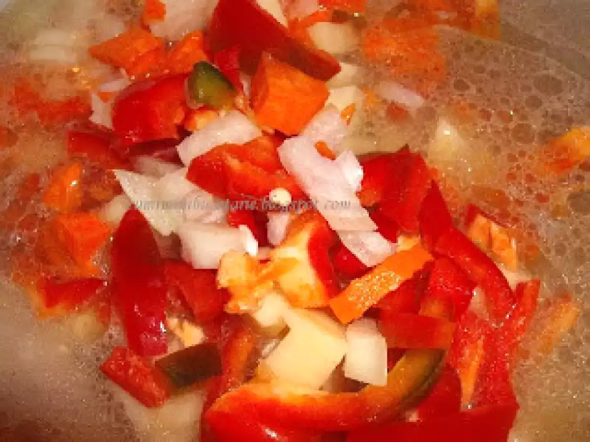 CIORBA TARANEASCA DE PUI - poza 2