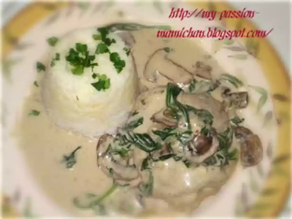 Ciulama cu piept de pui si ciuperci