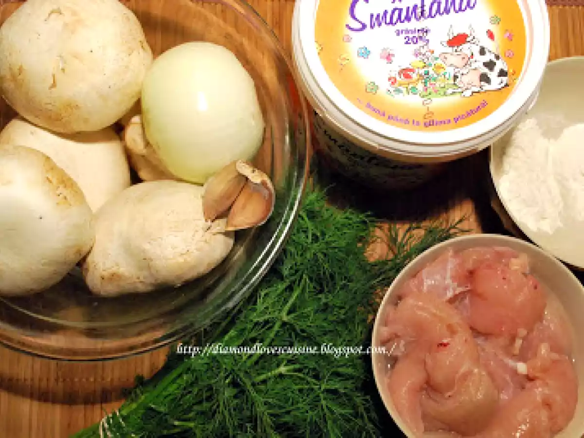 Ciulama de ciuperci cu mamaliguta - poza 3