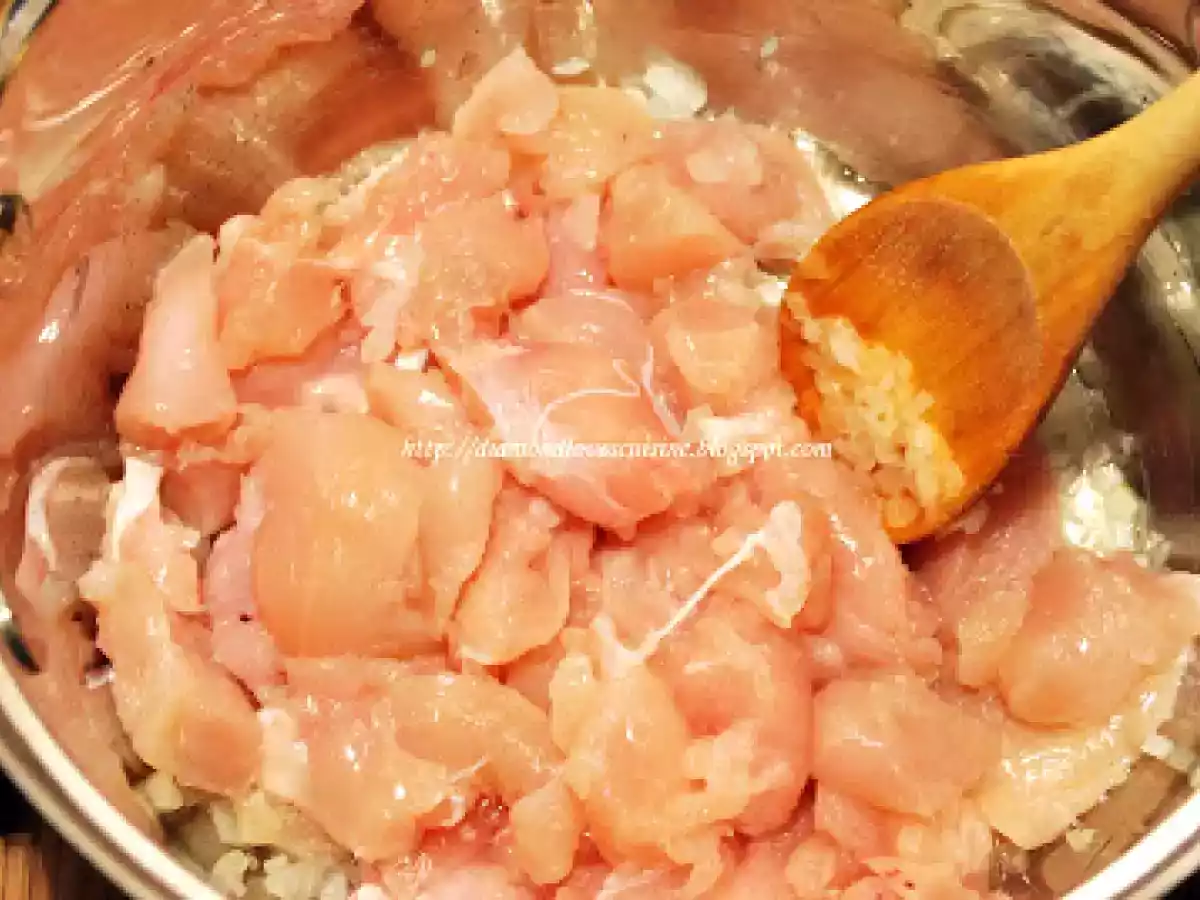 Ciulama de ciuperci cu mamaliguta - poza 5