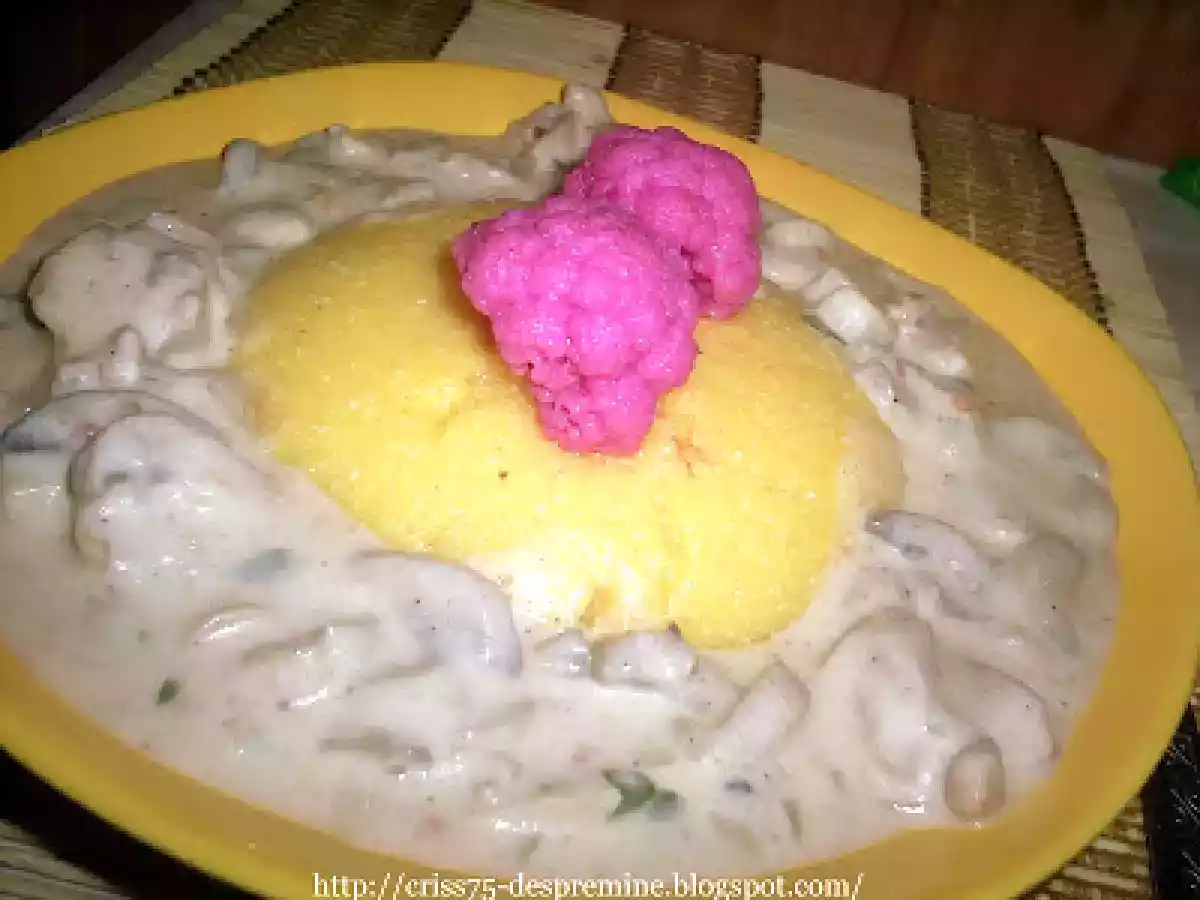 Ciulama de pui cu ciuperci