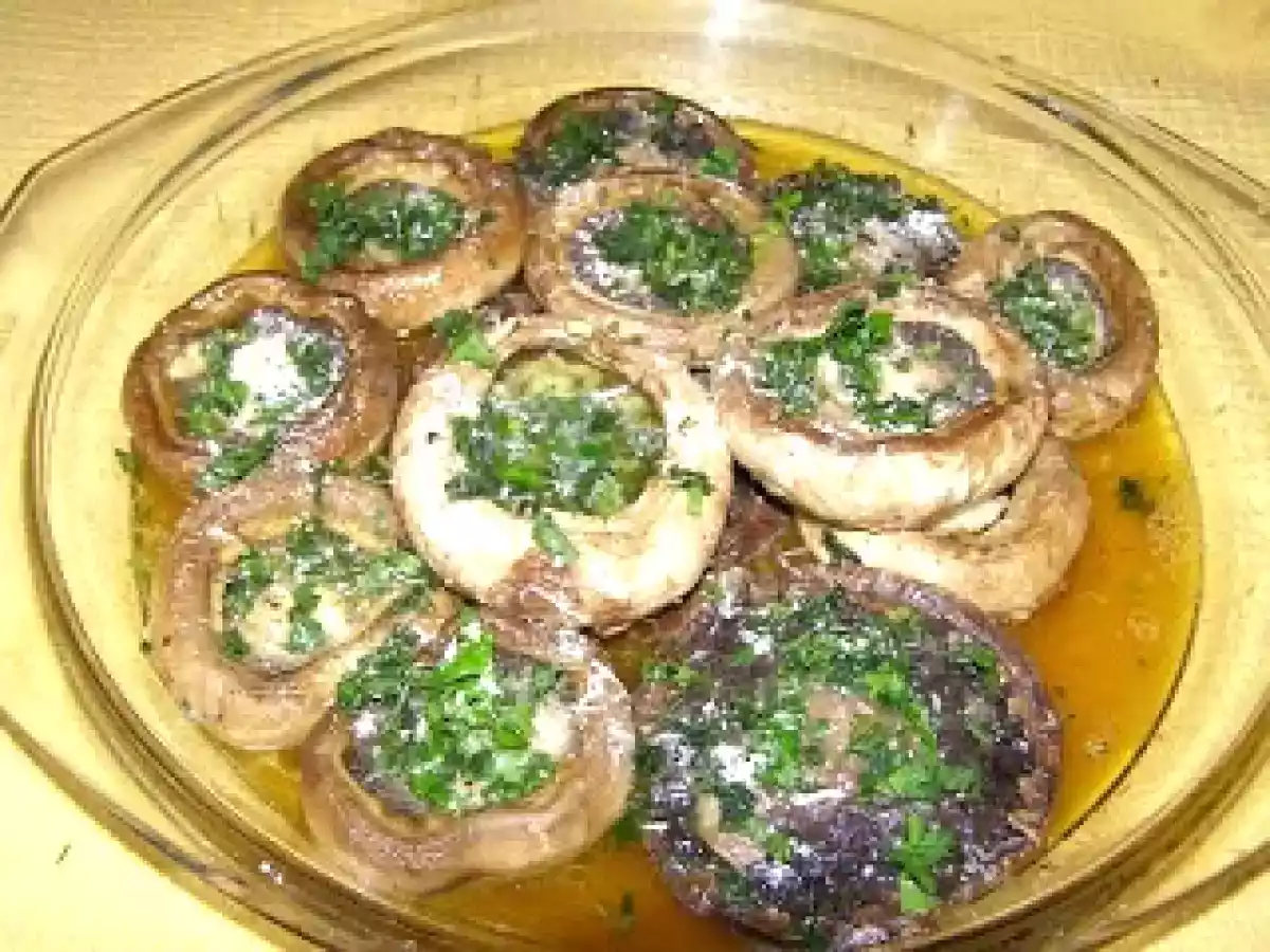 Ciuperci champignon cu lamaie