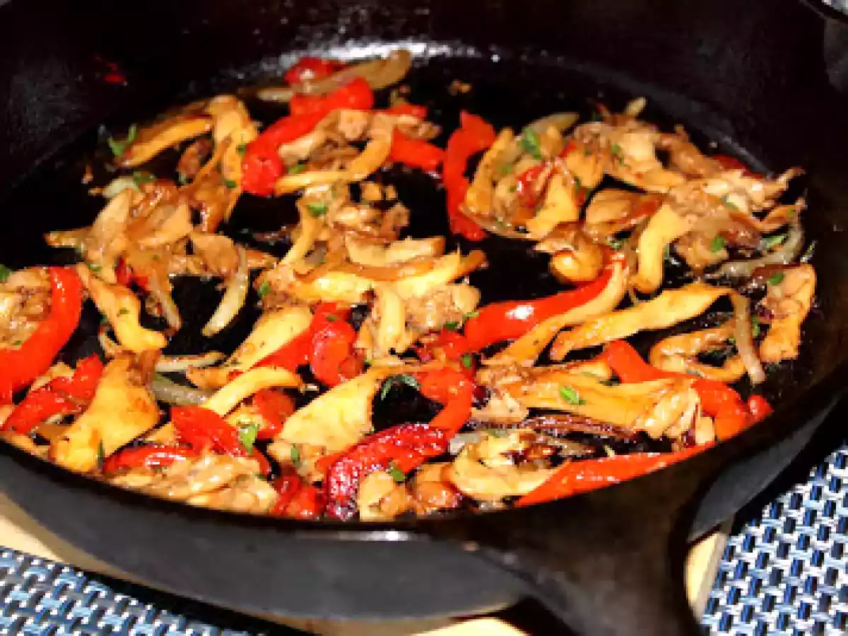 Ciuperci cu ceapa si ardei - poza 2