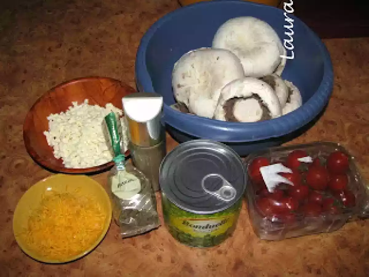 Ciuperci cu mozzarella, branza cheddar, mazare si rosii cherry - poza 8