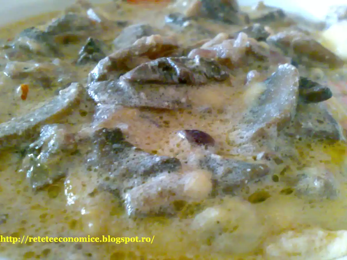 Ciuperci cu sos de smantana