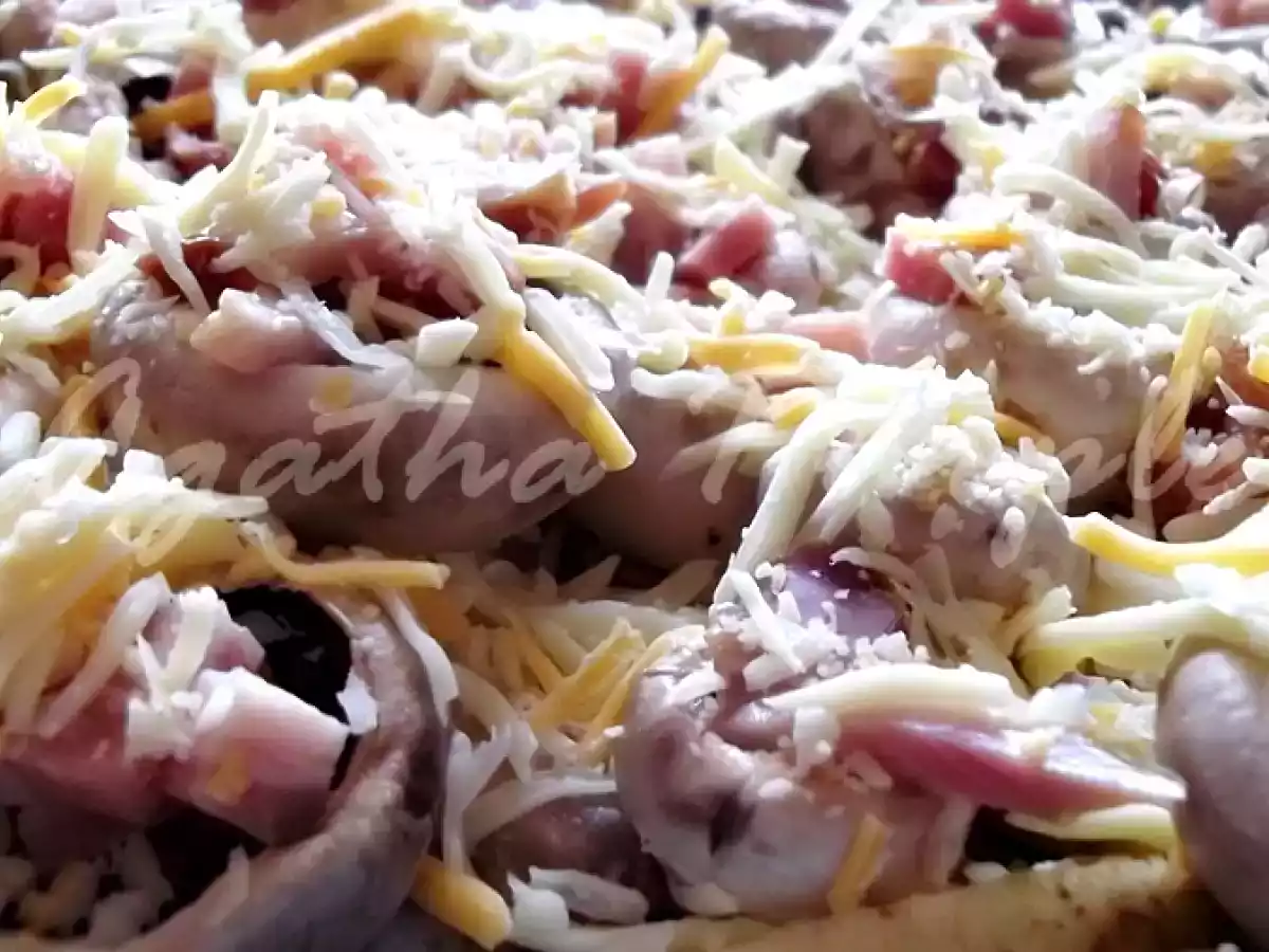 Ciuperci la cuptor umplute pe pat de cartofi - poza 6