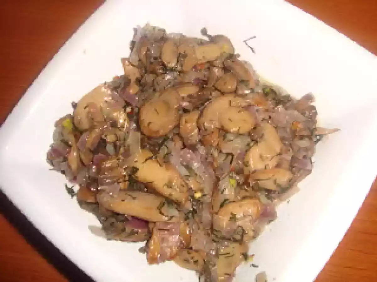 Ciuperci pe pat de mamaliga - poza 5