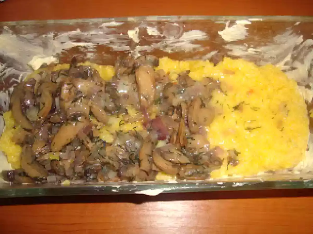 Ciuperci pe pat de mamaliga - poza 7