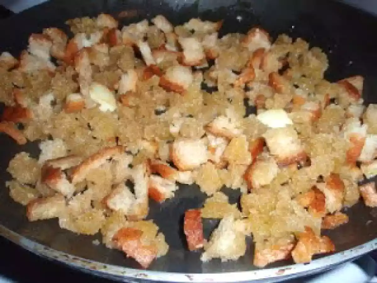 Ciuperci umplute cu parmezan si usturoi - poza 2