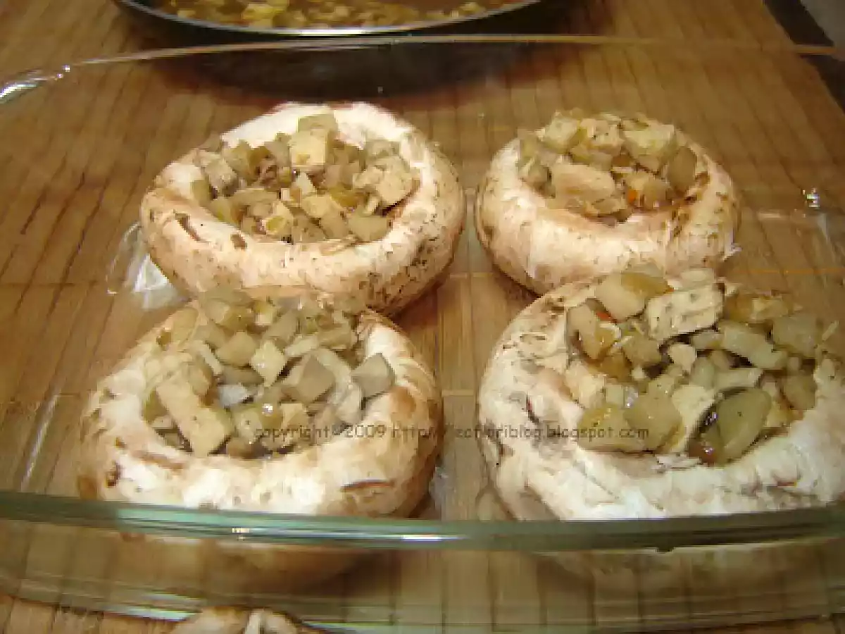 Ciuperci umplute (Montignac) - poza 4