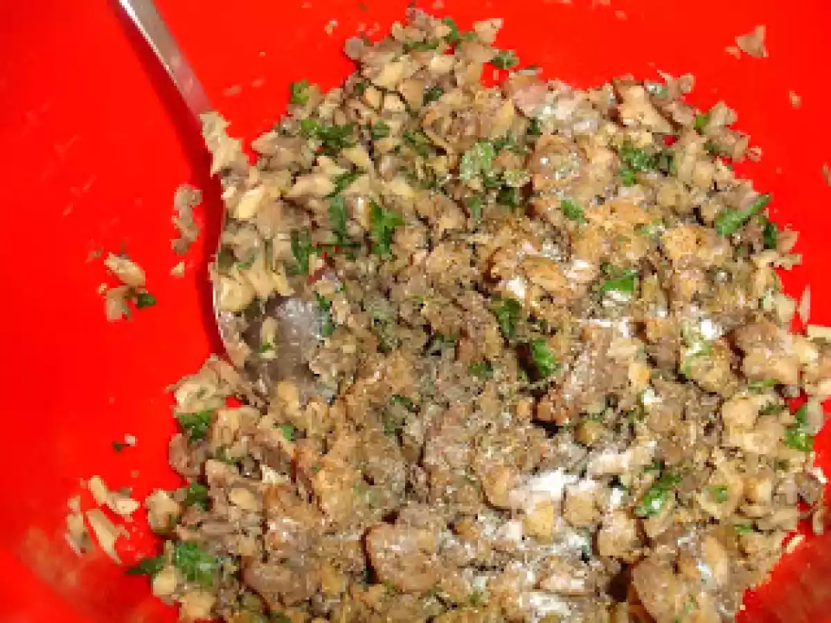 Clatita cu piept de pui, smantana si ciuperci - poza 6