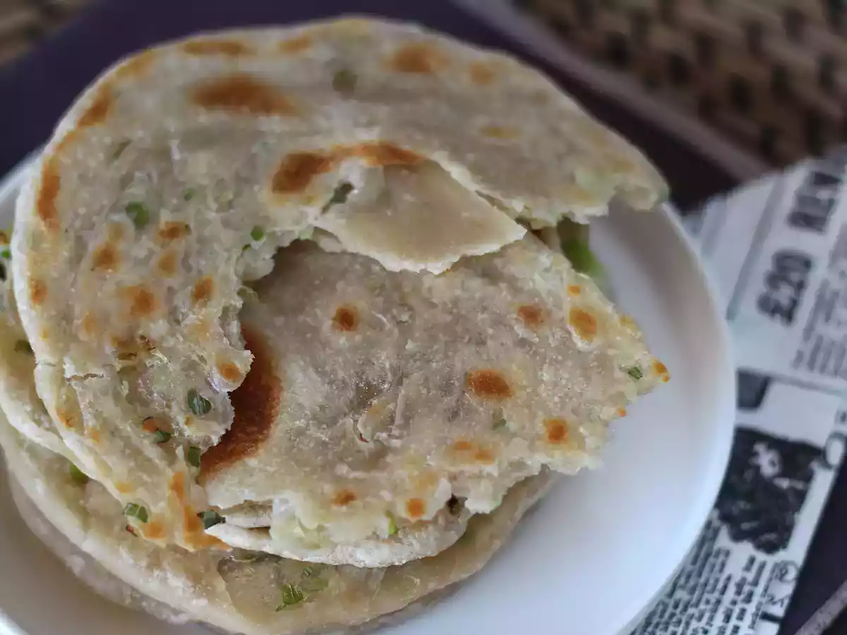 Clătite chinezești cu ceapă verde - Scallion pancakes - poza 2