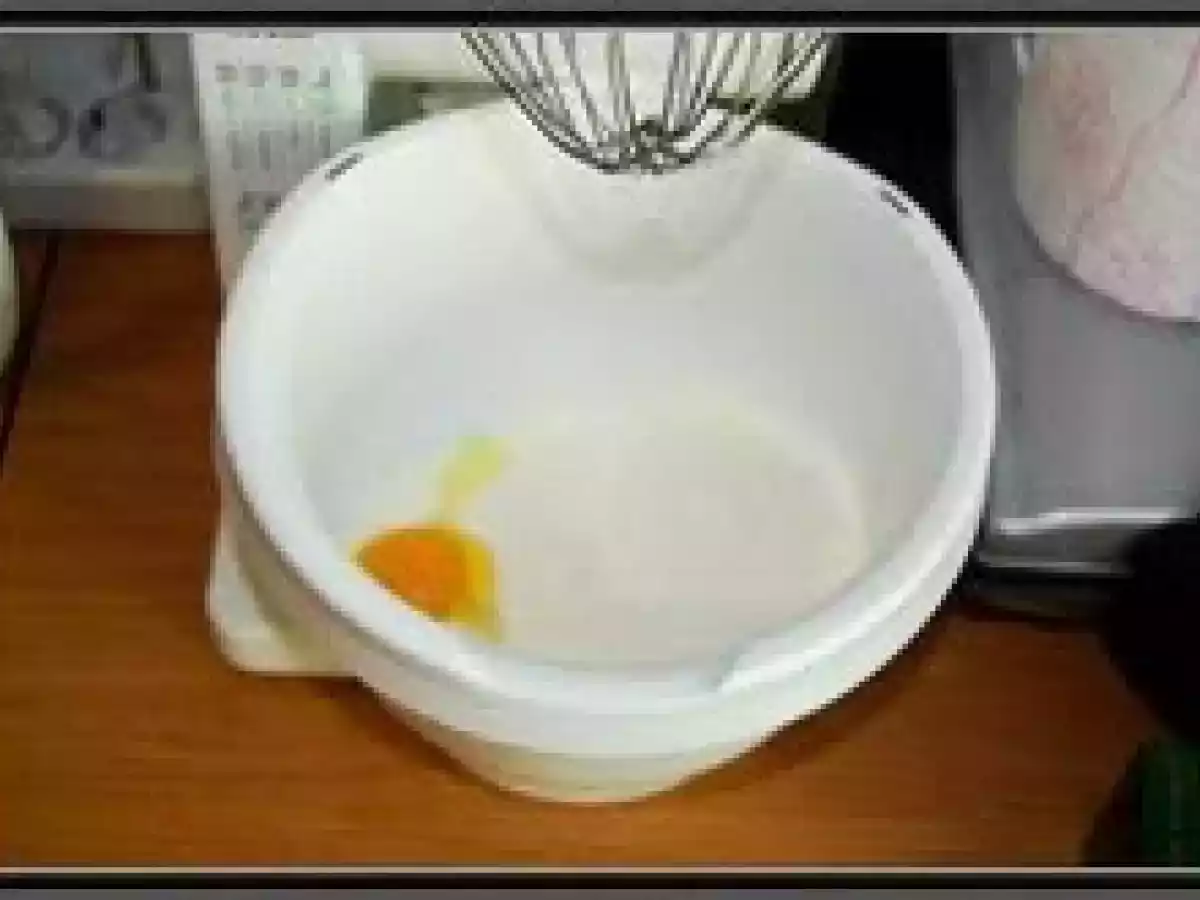 Clatite cu banane, biscuiti si ciocolata - poza 3