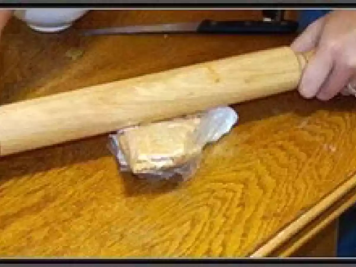 Clatite cu banane, biscuiti si ciocolata - poza 5