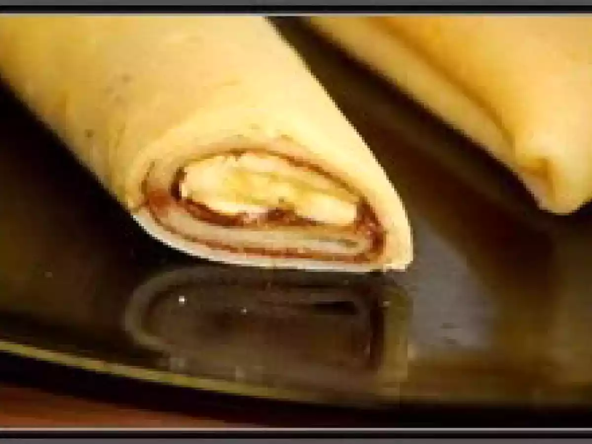 Clatite cu banane, biscuiti si ciocolata - poza 15