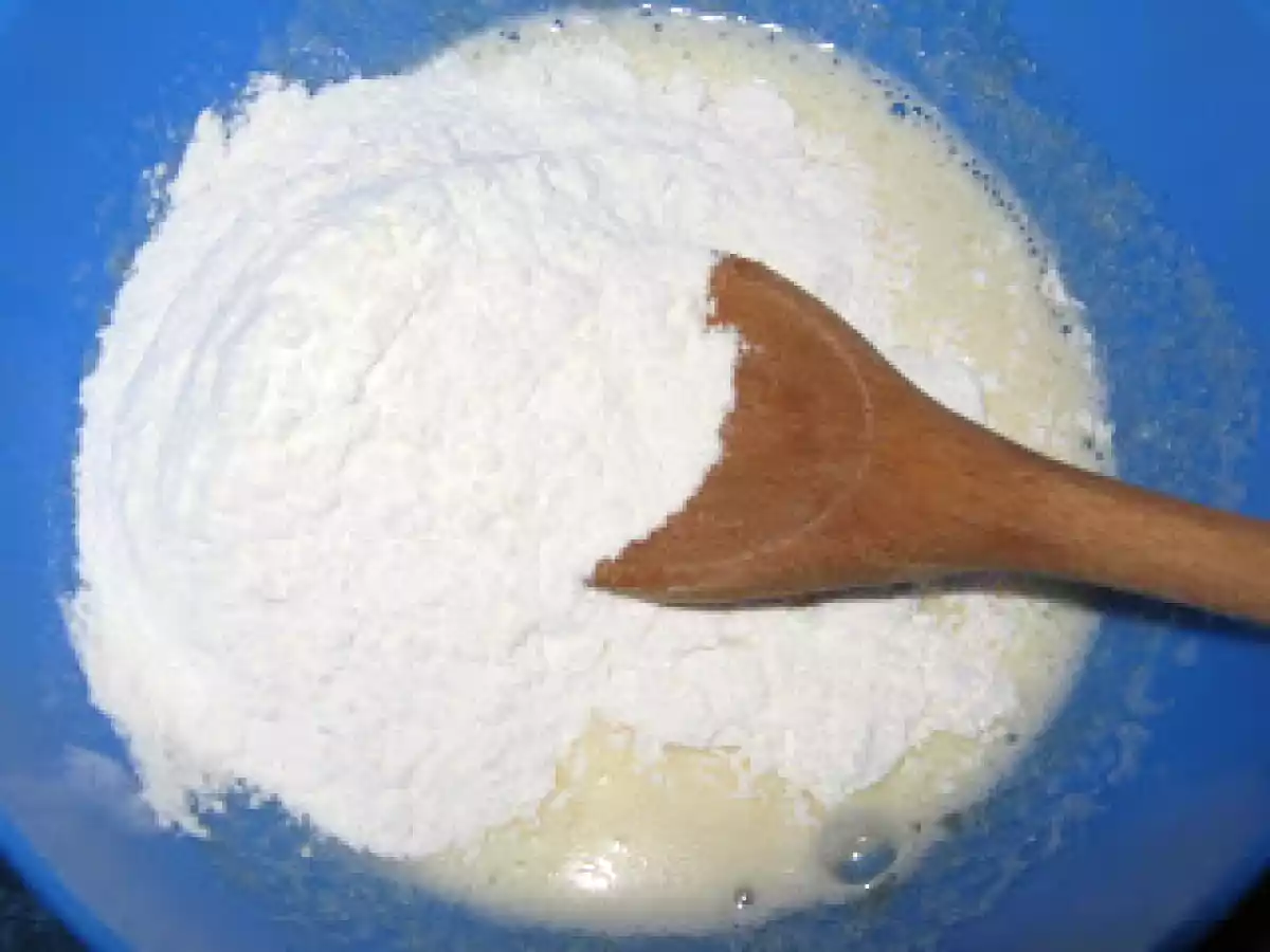 Clatite cu crema de vanilie - poza 6