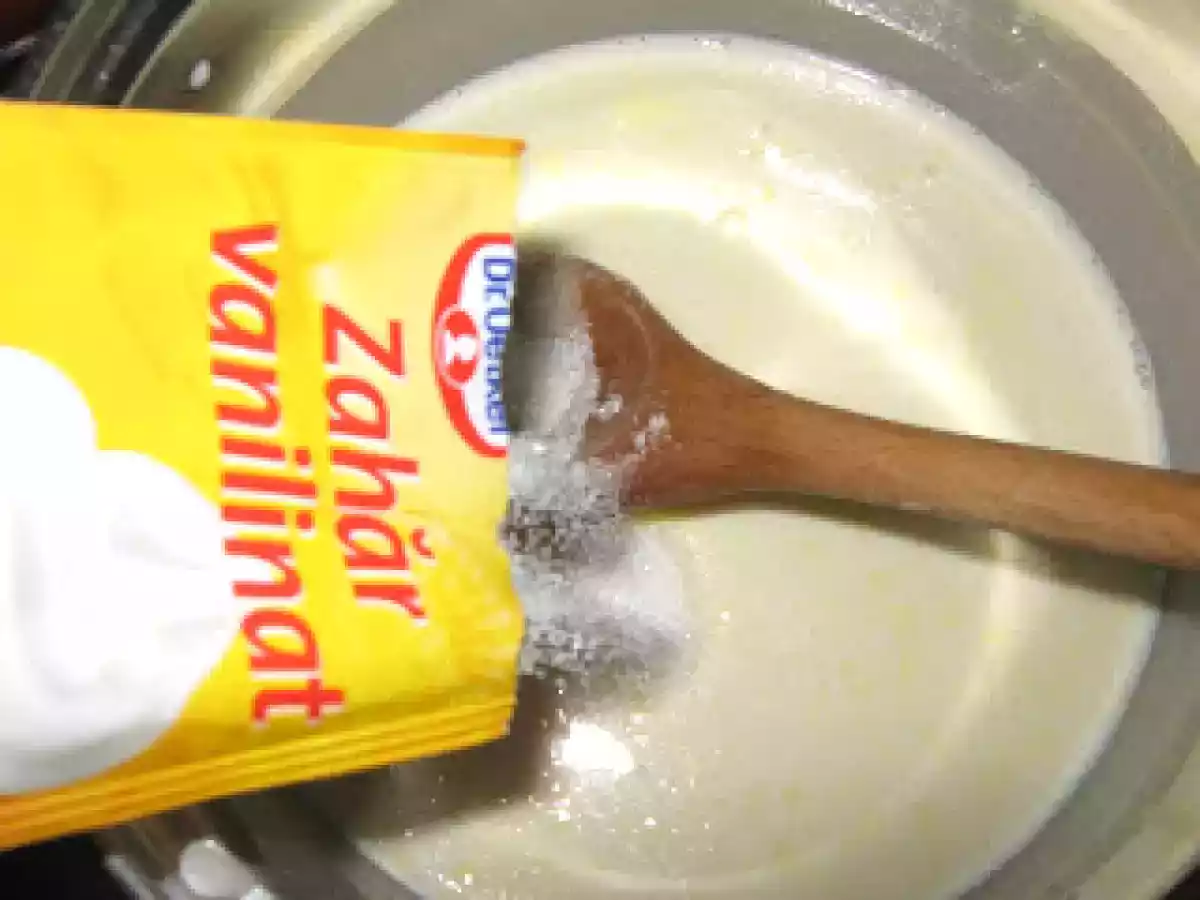 Clatite cu crema de vanilie - poza 8