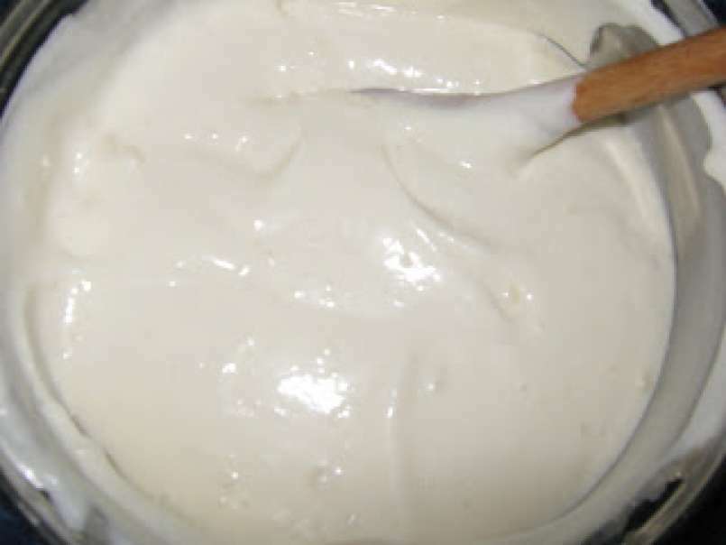Clatite cu crema de vanilie - poza 13