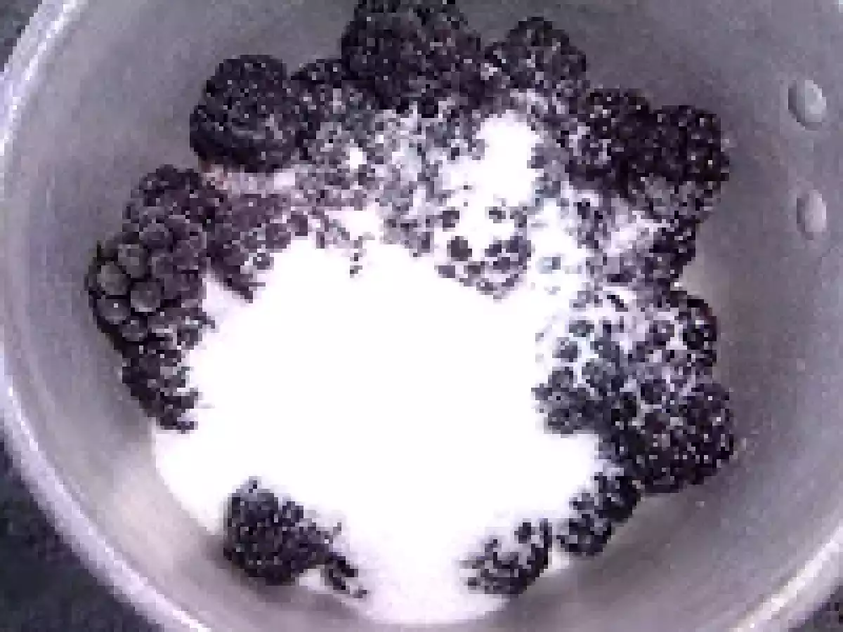 Clatite cu fructe de padure/Pancake con frutti di bosco - poza 2