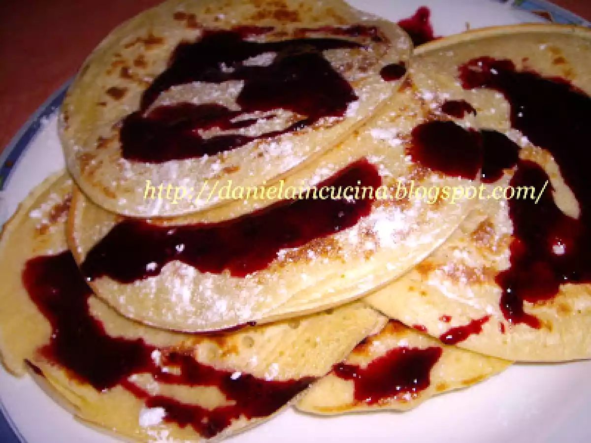 Clatite cu fructe de padure/Pancake con frutti di bosco - poza 9