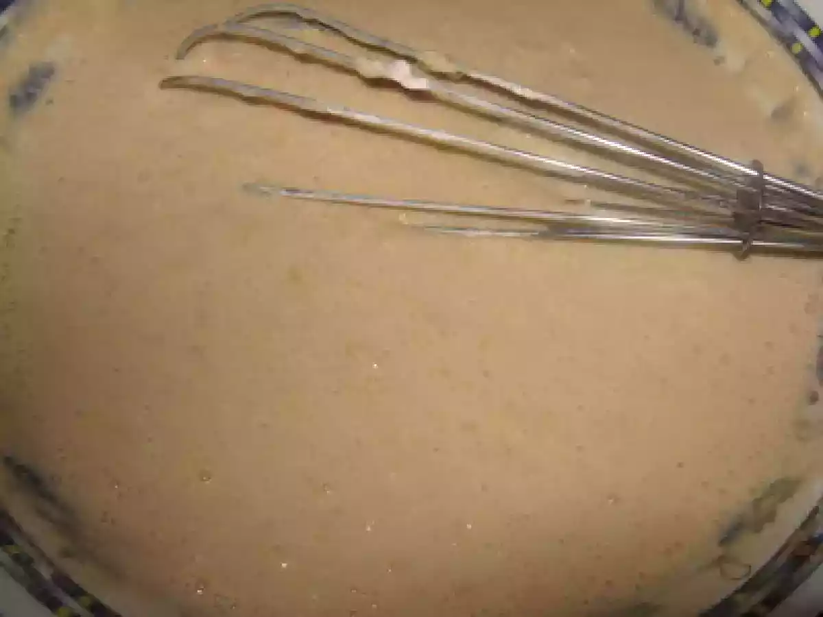 Clatite cu mere si gem de caise - poza 5