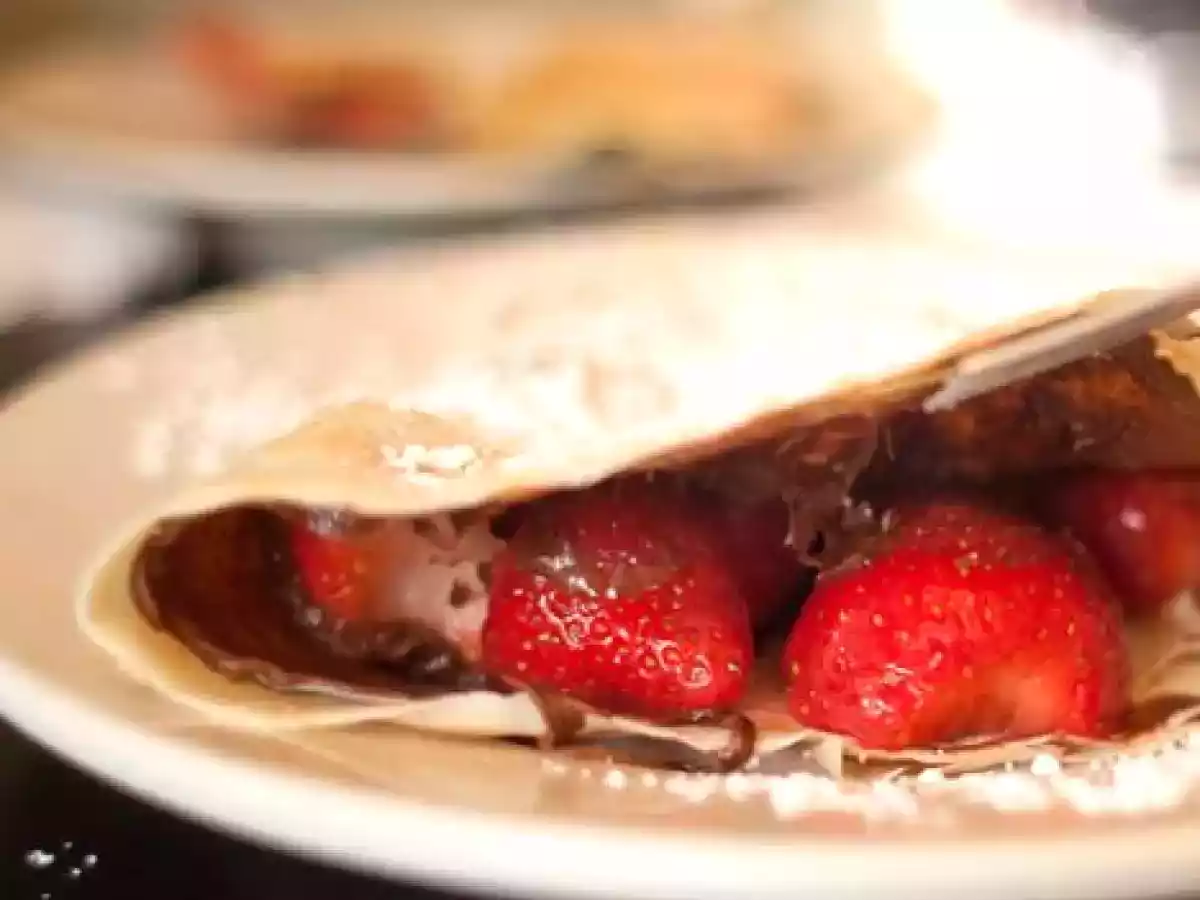 Clatite cu Nutella si capsuni