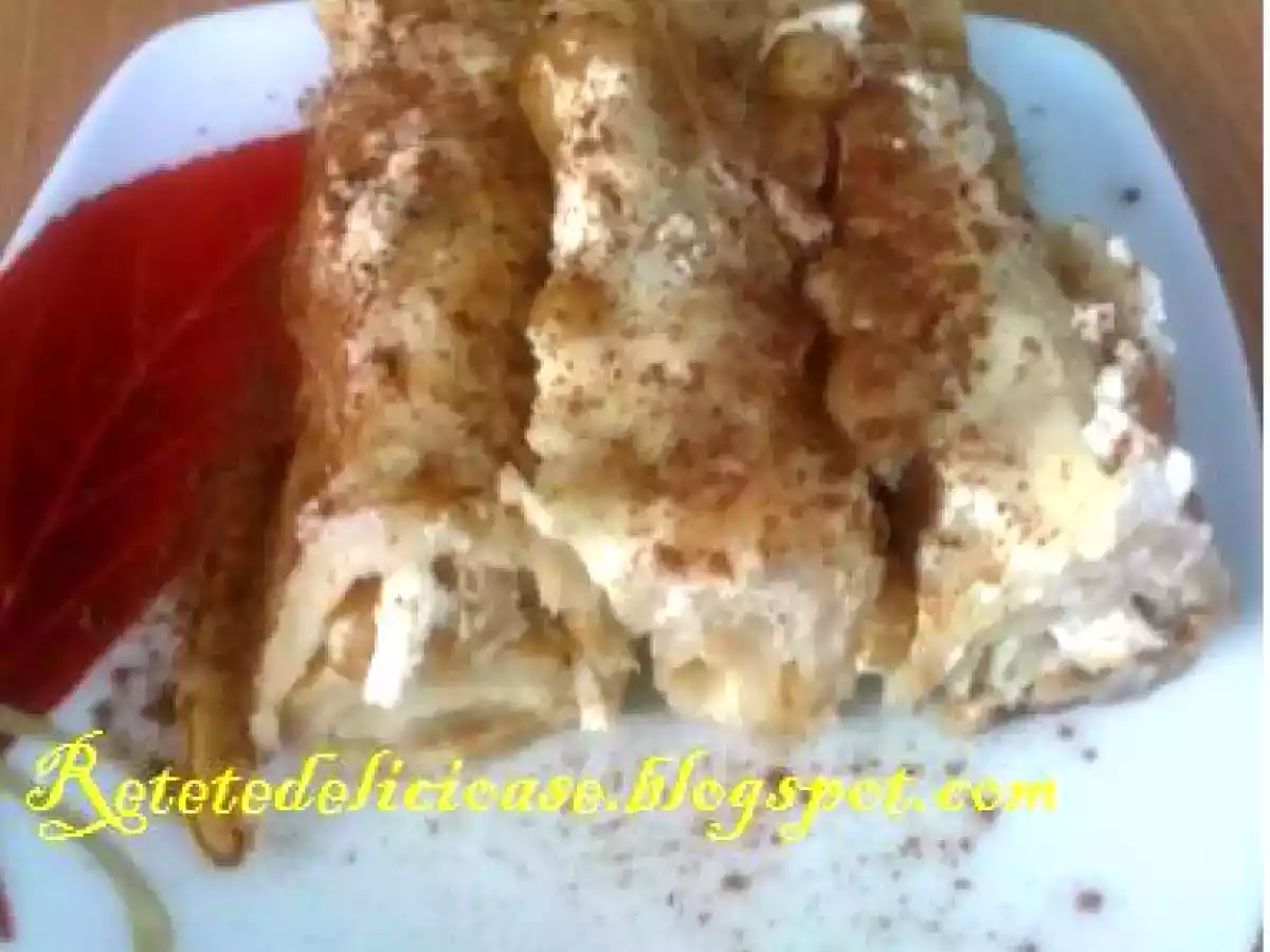 Clatite cu urda si stafide - poza 2