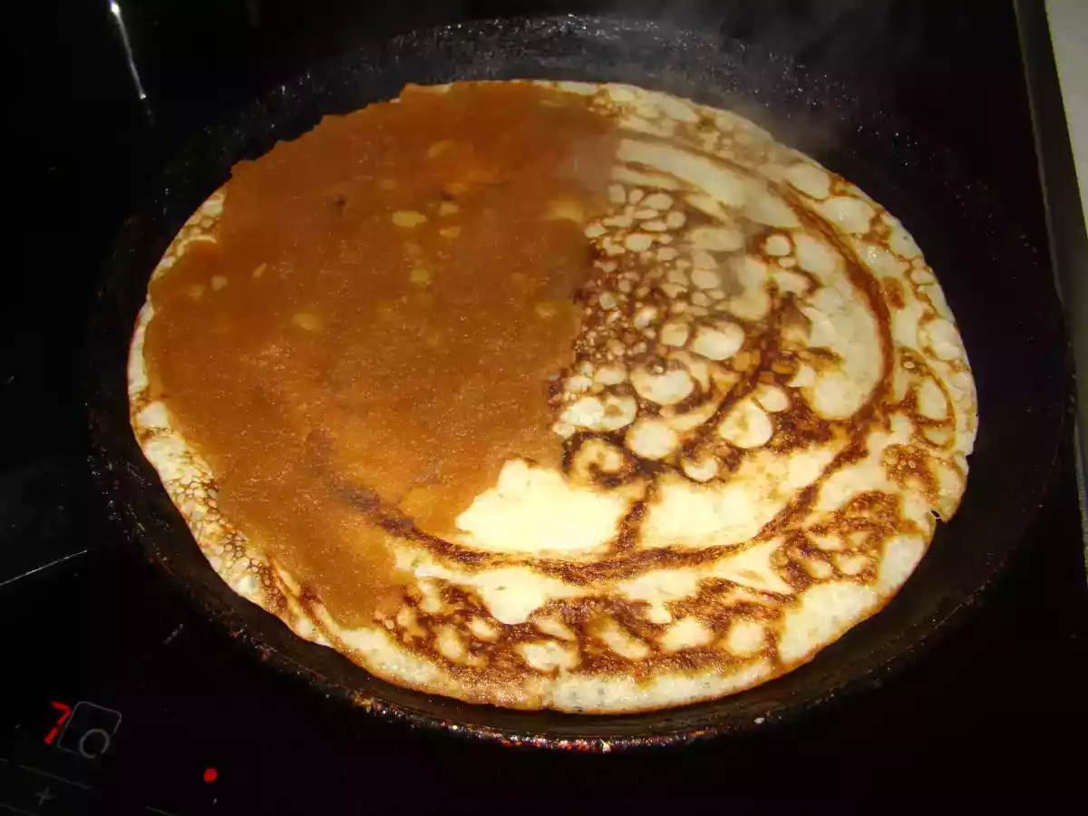 Clatite dospite cu mar - poza 3